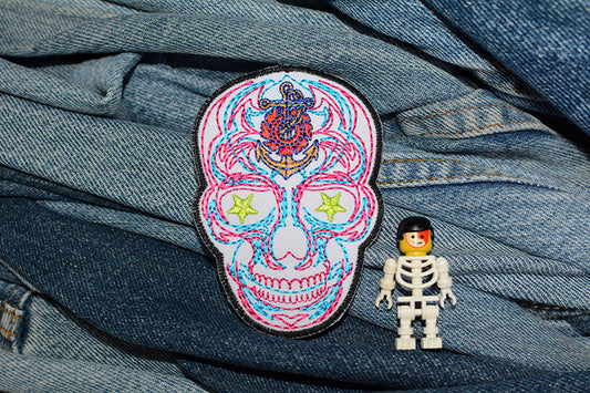 Patch thermocollant tête de mort blanc/rose 0107