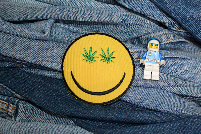 Marijuana Leaf Smiley Iron-On Patch 0149