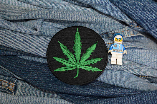 Patch thermocollant feuille de marijuana (laitue du diable) 0152