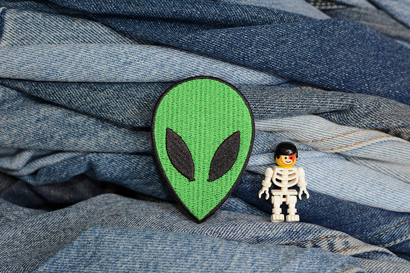 Green Alien Head Iron-On Patch 0081