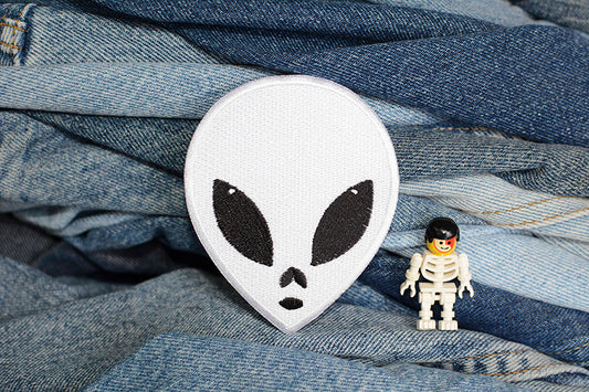 White Alien Head Iron-On Patch 0082